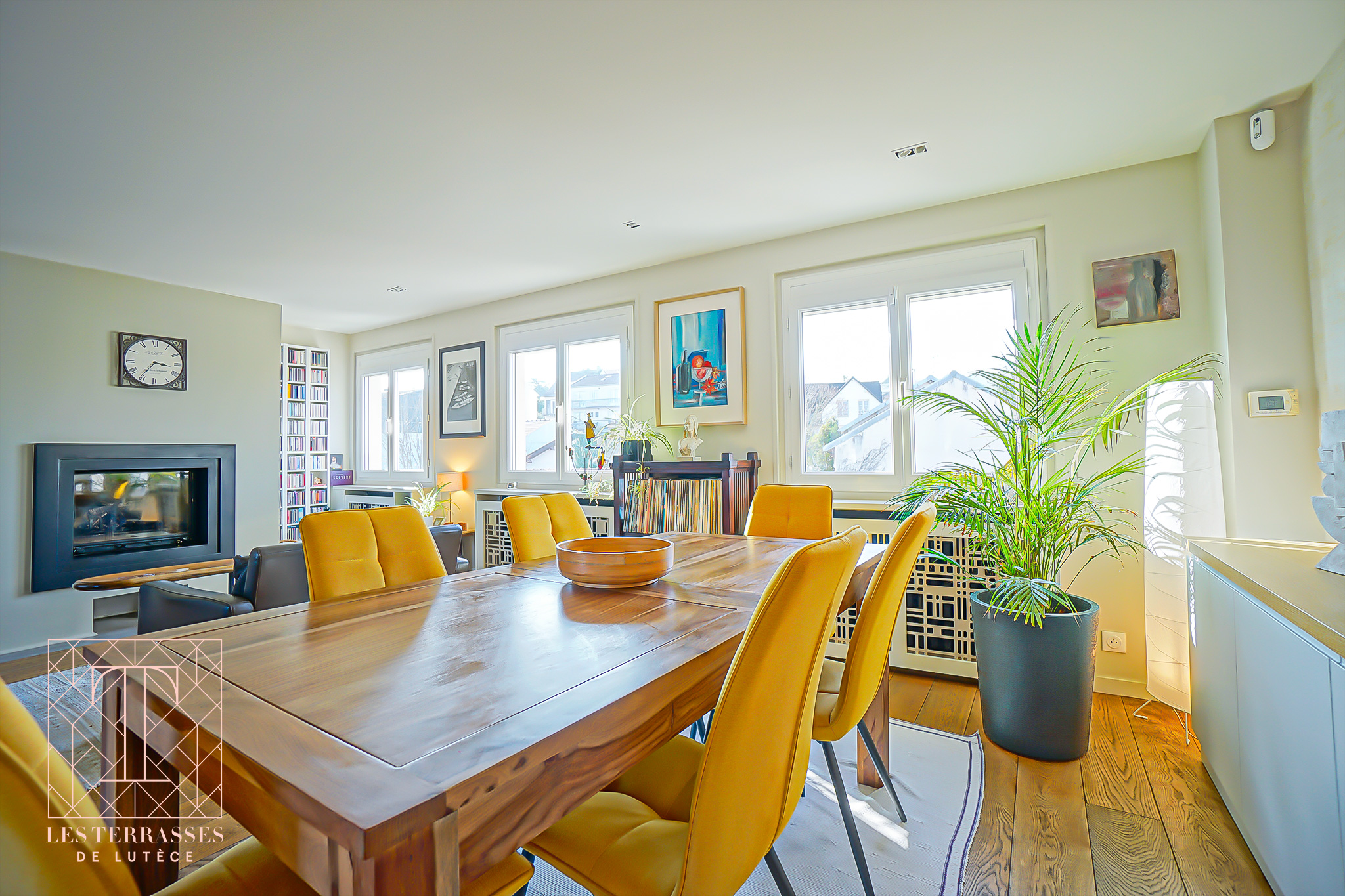 Photo n°2 du bien immobilier Meudon : Appartement en dernier étage avec terrasse et vue Paris