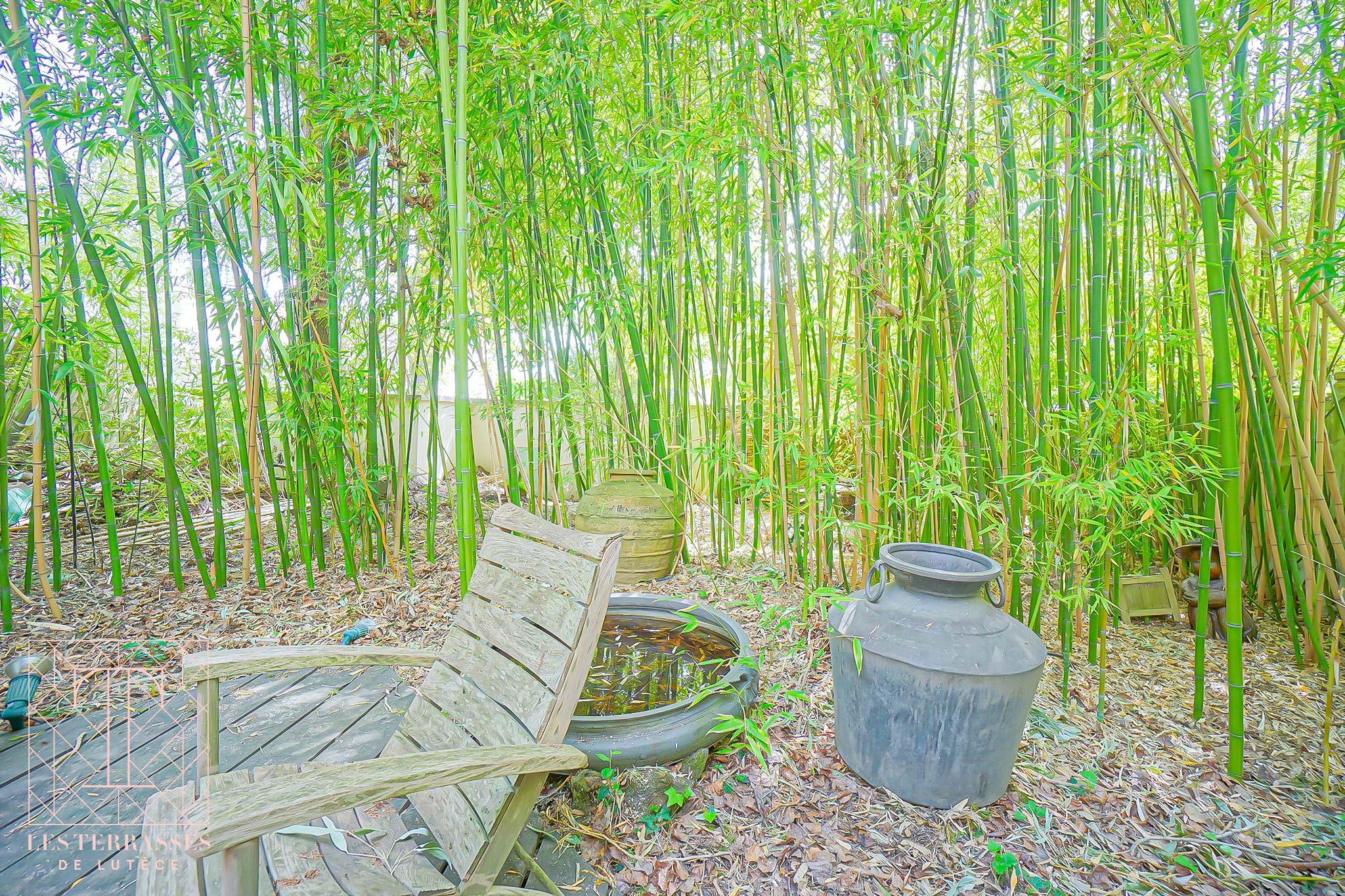 Photo n°3 du bien immobilier Élégante meulière de caractère avec jardin paysager